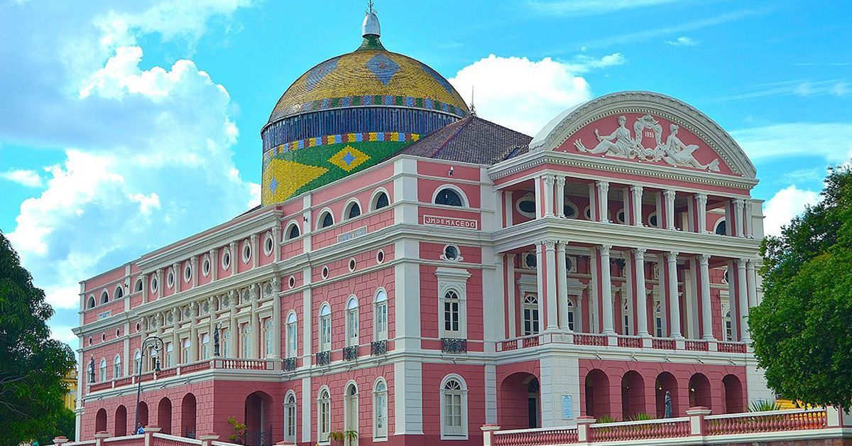 Top 10 Lugares Assombrados do Brasil: Você Teria Coragem de Visitar?